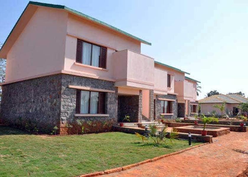 Karnataka Badami Hotel Exterior